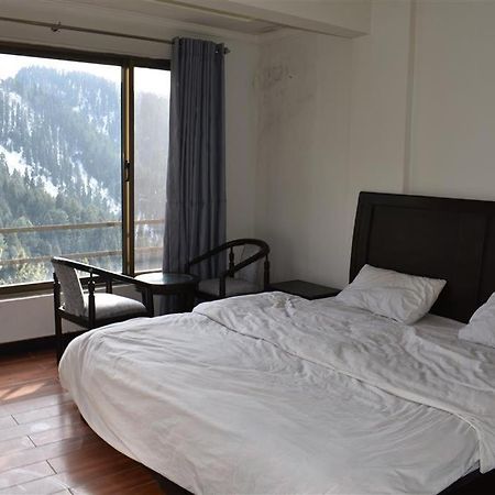 Hotel Royal Inn Murree Exterior photo