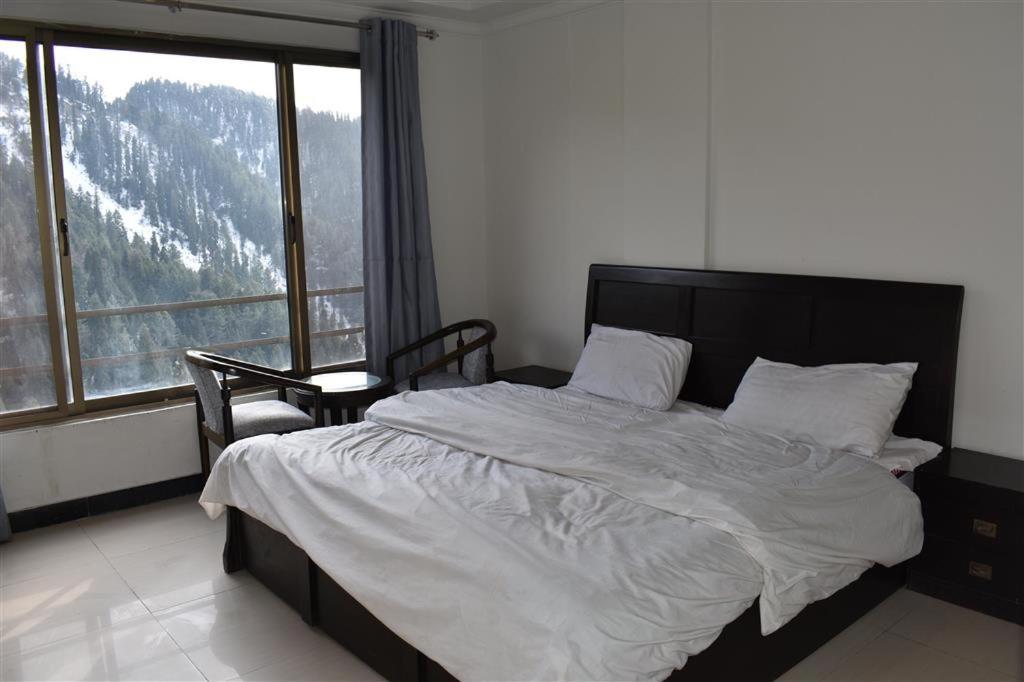 Hotel Royal Inn Murree Exterior photo